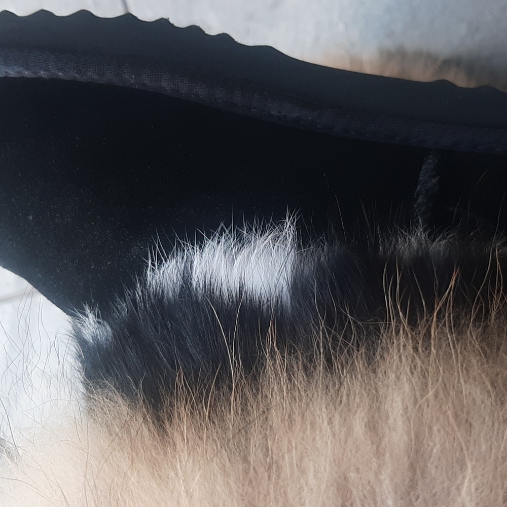 Women's Black and Tan Fur-Trimmed Shoes - Picture 3 of 8